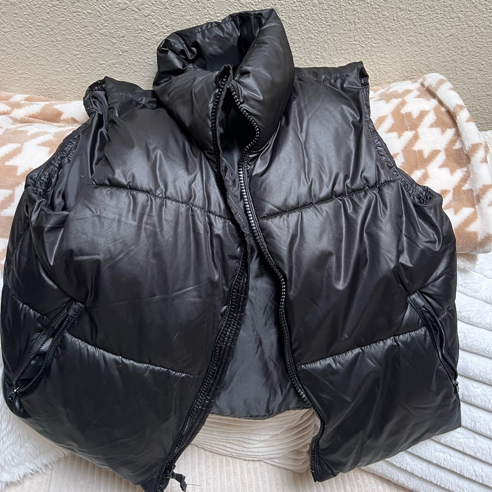 Black puffer vest